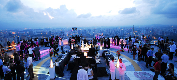 Mid-Blue「異業種交流パーティー」とは